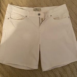 Woman’s white denim shorts by lucky “the roll up”